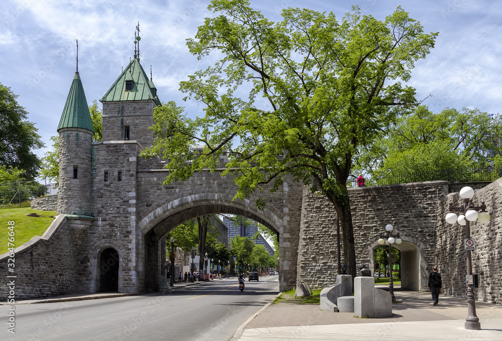 Obraz premium Saint Louis Gate - La porte Saint-Louis, Quebec - Kanada