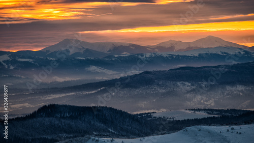 Inversion in the mountains. Gorgany seen from the Tarnica Mt in Poland. Carpathian Mountains. © Szymon Bartosz