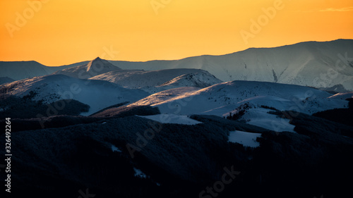 Fototapeta Naklejka Na Ścianę i Meble -  Easter Bieszczady and Borshava (Ukraine) seen from the Tarnica Mt in Poland. Carpathian Mountains.