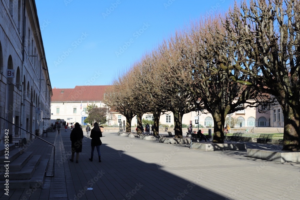 Obraz premium Esplanade des droits de l'homme à Besançon - Ville de Besançon - Département du Doubs - Région Bourgogne Franche Comté - France