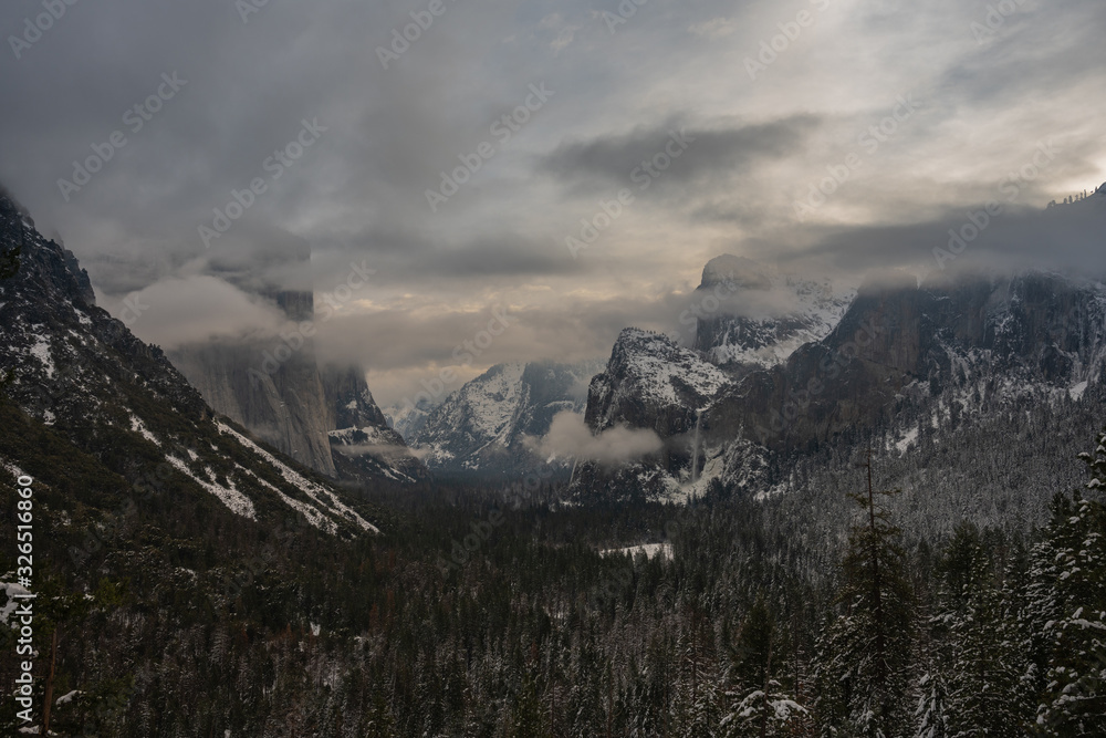 Hazy Monotone Yosemite Valley View