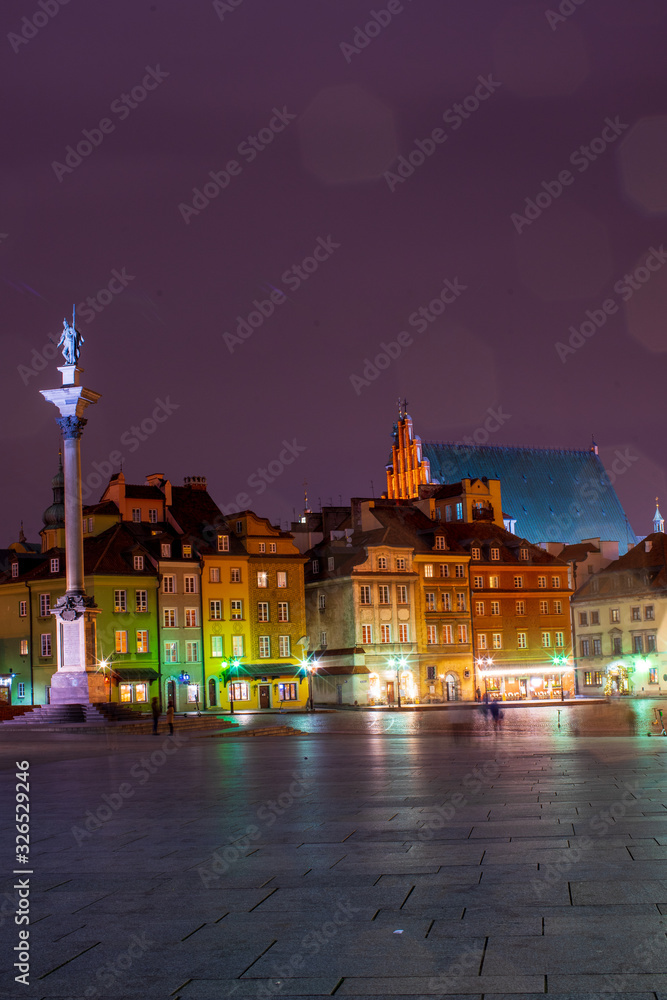 Obraz premium Warsaw Old Town by night