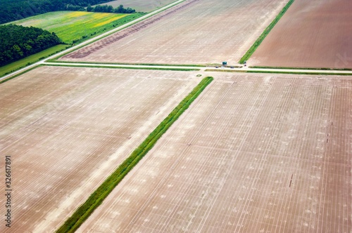 field aerial © Bojan Bonifacic