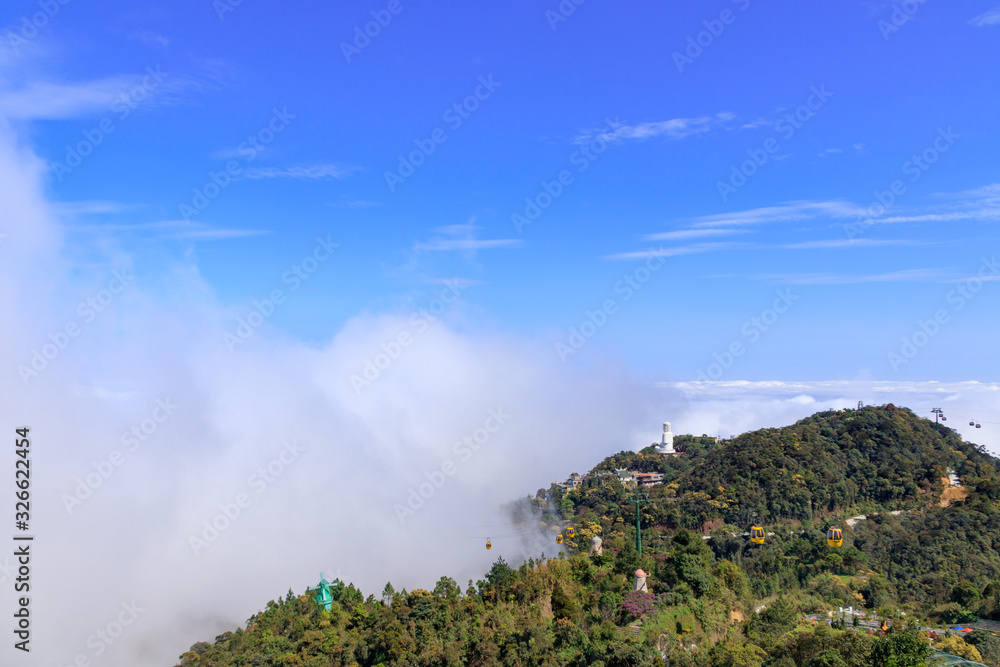 雲海　バーナーヒルズ　ベトナム　ダナン　 sea ​​of ​​clouds Ba Na Hills  Vietnam  Danang