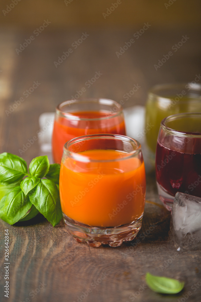 Vegetable and fruit juices and smoothies Vegetable and fruit juices and smoothies