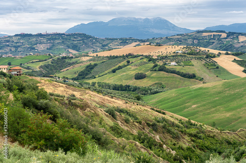 Fototapeta Naklejka Na Ścianę i Meble -  Landscape in the Natural Park of Atri, Abruzzo