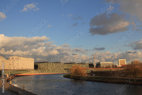 Berlin, Spreepanorama von der Moltkebrücke photo