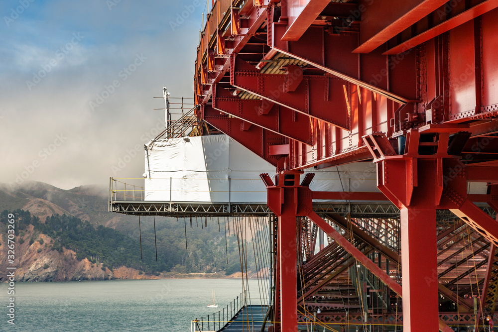 Naklejka premium Golden Gate Bridge - Wartungsarbeiten