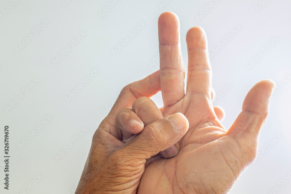 Trigger Finger a defect in a tendon causing a finger to jerk or snap straight when the hand is extended. Trigger Finger a defect in a tendon causing a finger to jerk or snap straight when the hand is extended.
