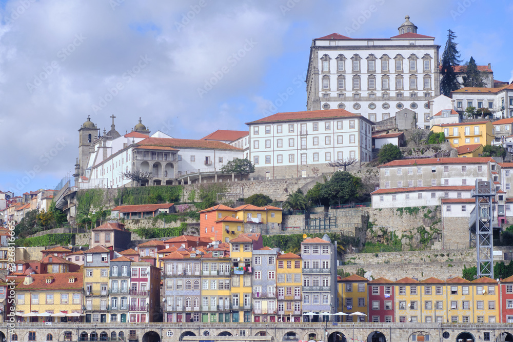 Porto and its amazing colourfull old buildings