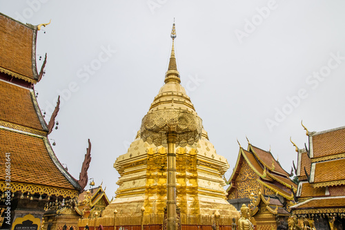 Golden pagoda in wat Phrathat Doi Suthep