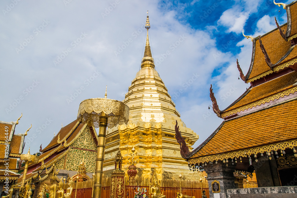 Fototapeta premium Doi Suthep temple, landmark of Chiang Mai, Thailand
