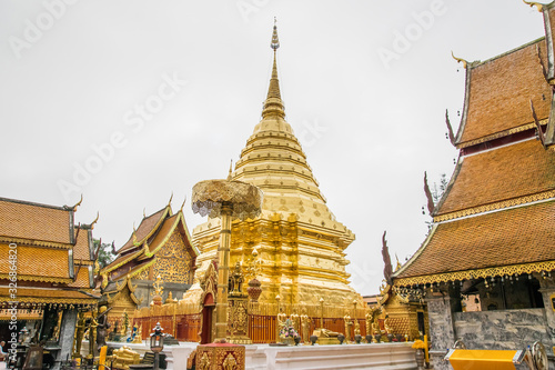 Golden pagoda in wat Phrathat Doi Suthep