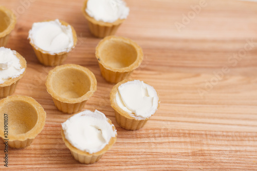 Tartlets with custard or cottage cheese.