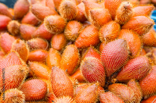 Tableau sur toile Sala tropical fruit or Zalacca