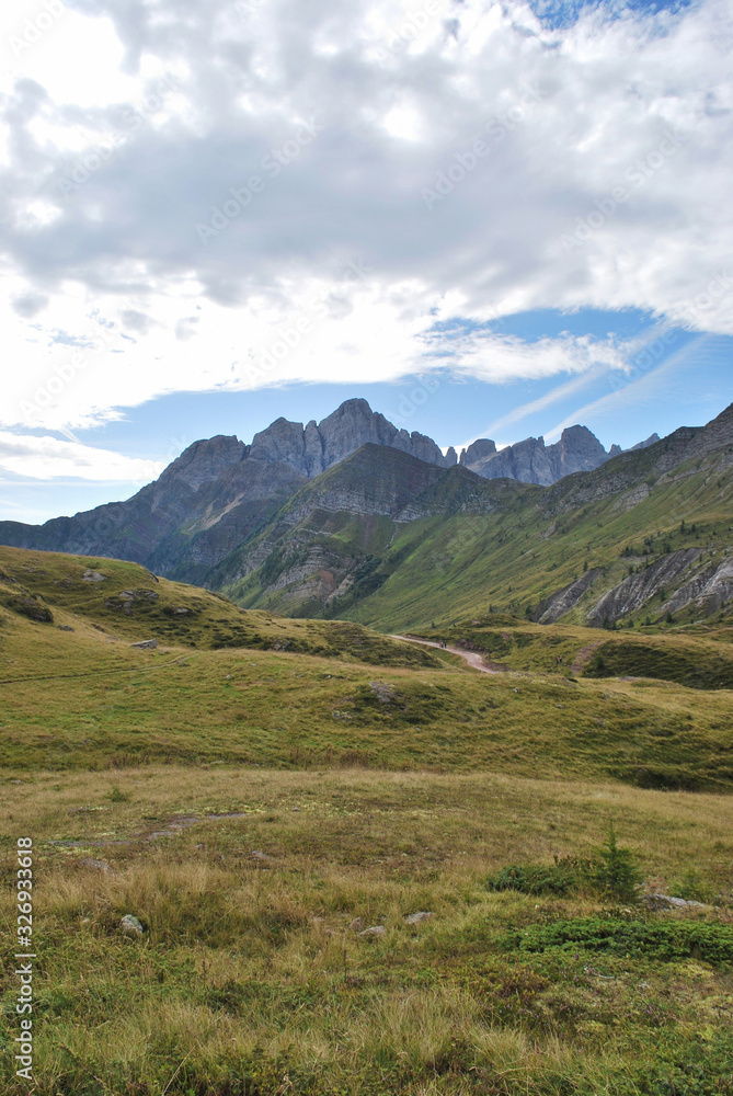 Panorama dal Passo Valles in Trentino Alto Adige