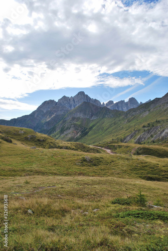 Panorama dal Passo Valles in Trentino Alto Adige