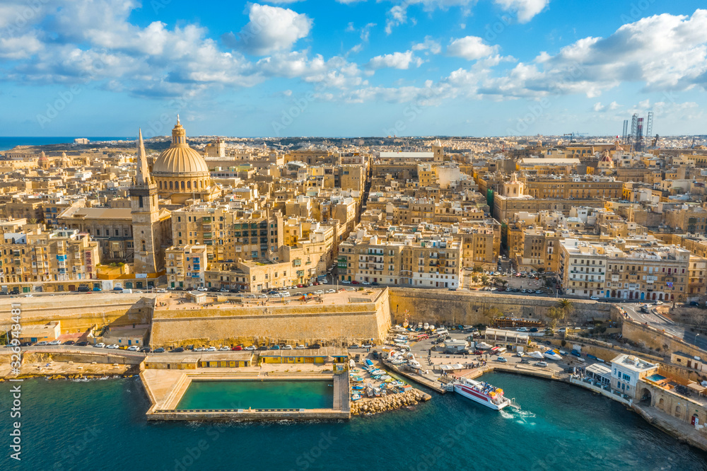 Obraz na płótnie Aerial view of panorama Valletta city - capital of Malta. Europe, Mediterranean sea. Blue sky w salonie