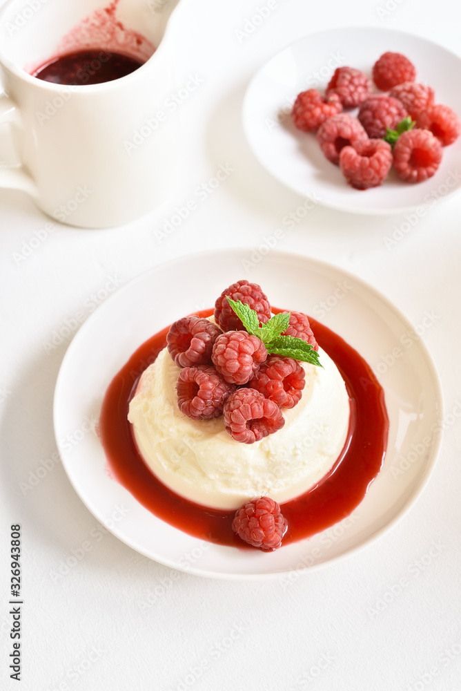 Panna cotta with fresh raspberries Panna cotta with fresh raspberries