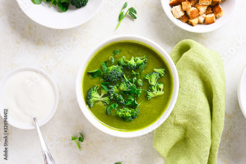 Healthy broccoli green pea soup