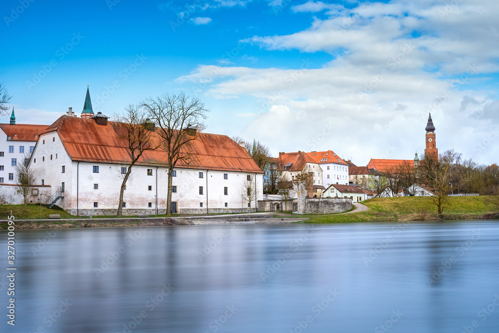 Naklejka premium Straubing | Stadt | Gäuboden | Schloßbrücke |&nbsp;Herzogschloß |&nbsp;Donau | Niederbayern | Agnes-Bernauer