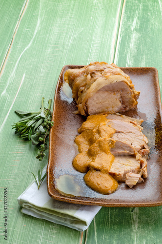 Arrosto di arista di maiale con salsa di castagne