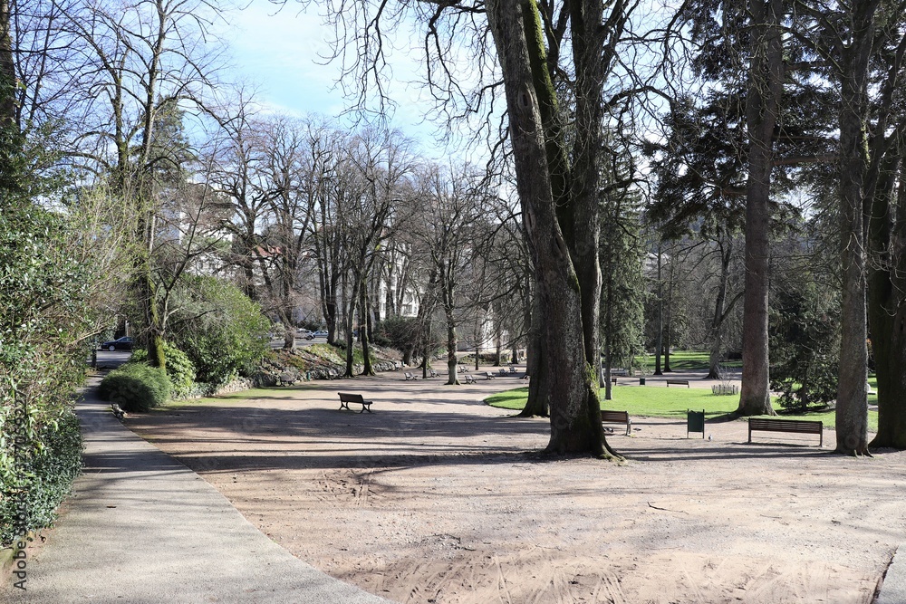 Le parc Micaud - parc public et grand espace de verdure à Besançon, ville de Besançon - Département du Doubs - Région Bourgogne Franche Comté - France
