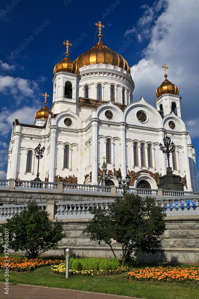 View on the Church of Christ the Savior. Moscow