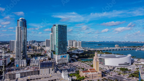 Canvas Print Aerial Photos of the Skyline in Downtown Miami