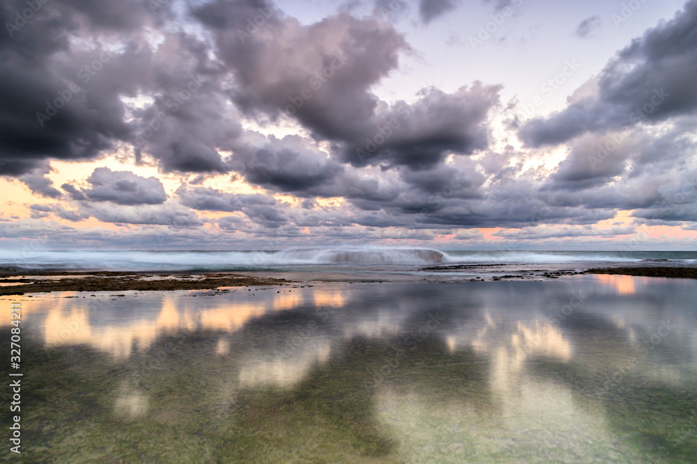 Fototapeta premium Tamarama Beach at sunset, Sydney Australia