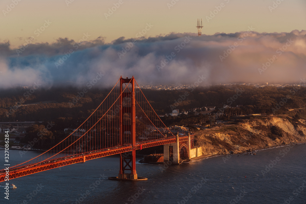 Obraz premium Fog in city