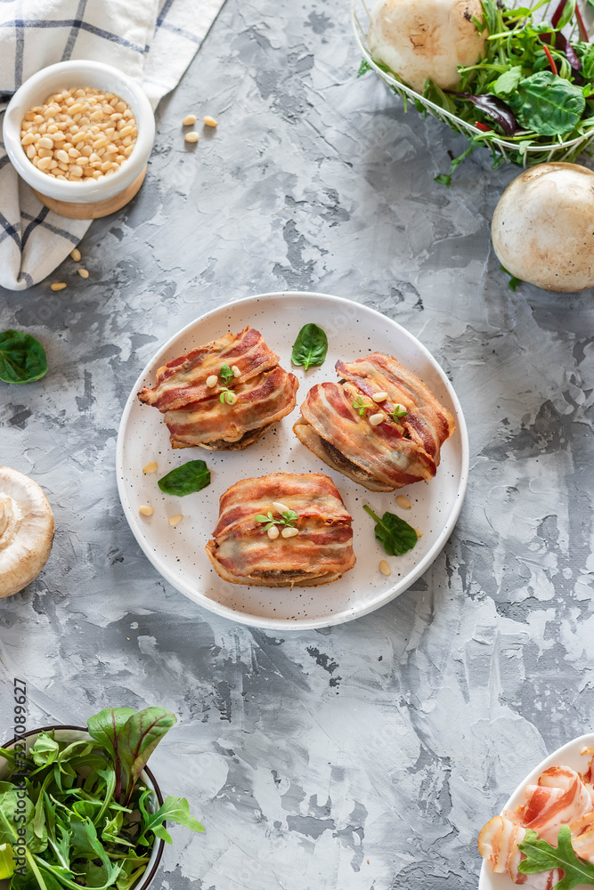 Baked mushrooms stuffed with cheese and pine nuts Baked mushrooms stuffed with cheese and pine nuts