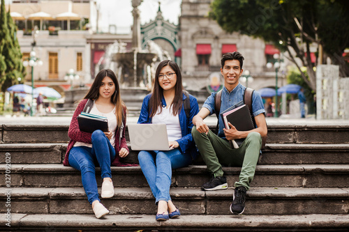 Latin american students or international students in internship in Mexico City