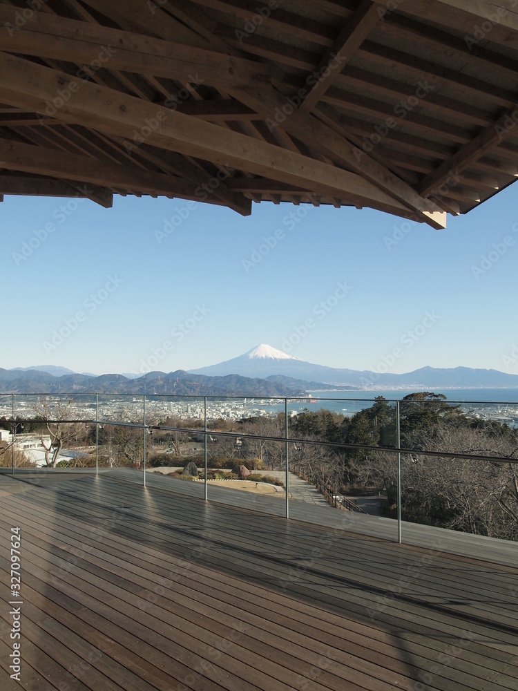 <静岡>日本平夢テラスと富士山	