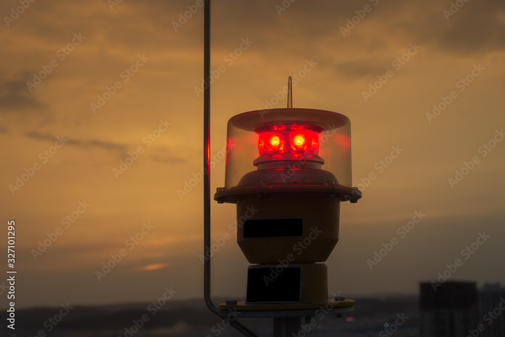 Air warning light on the roof Air warning light on the roof