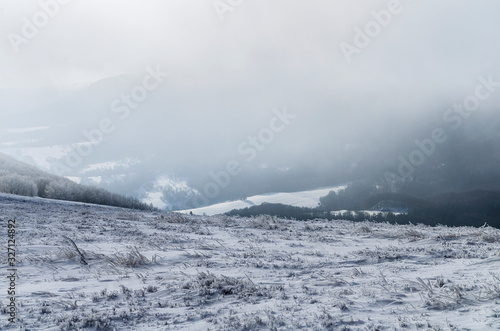 Fototapeta Naklejka Na Ścianę i Meble -  panorama z połoniny Wetlińskiej Bieszczady