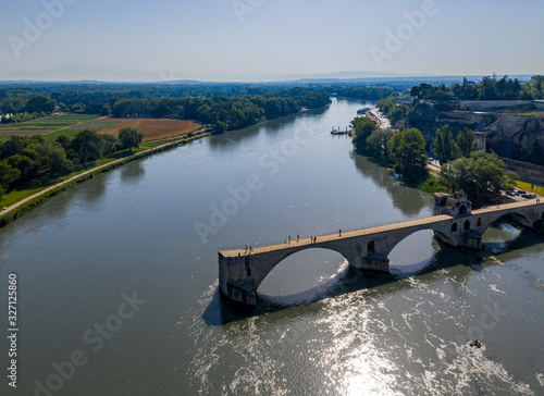 Fototapeta Naklejka Na Ścianę i Meble -  Pont Saint-Bénézet bridge on Rhone river in Avignon city, France