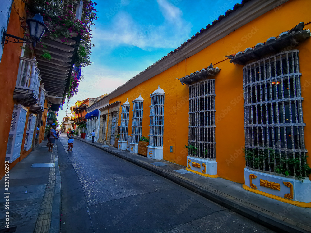 Obraz premium Streets with buildings in touristic town of Cartagena - Colombia.