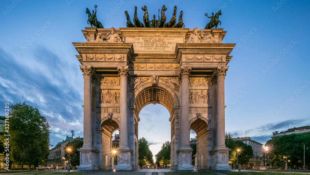 Fototapeta premium Arch of Peace in Simplon Square day to night timelapse. It is a neoclassical triumph arch