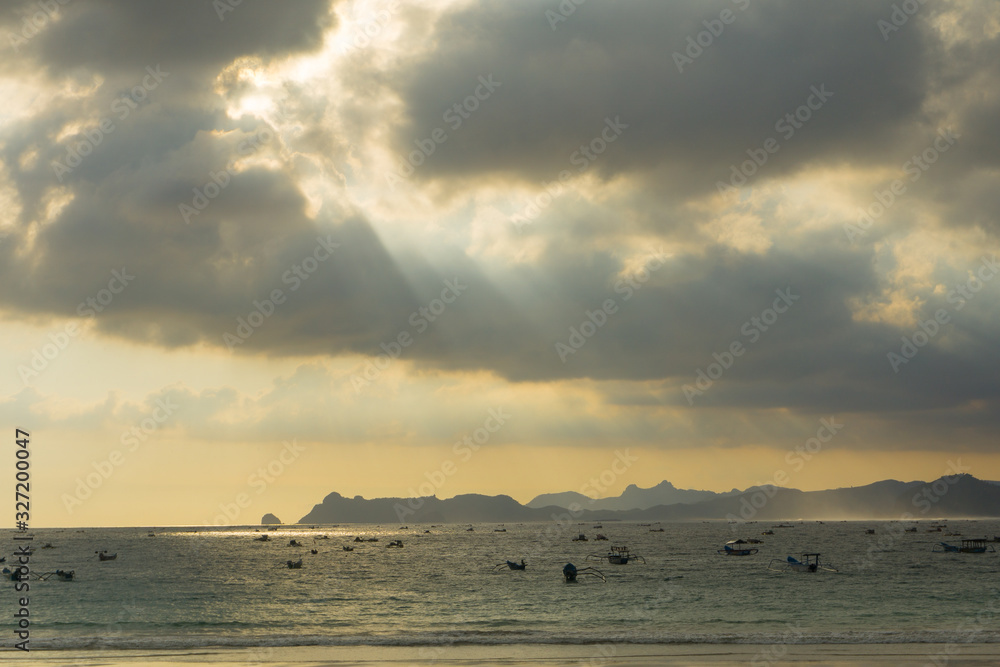ray of light sky at the beach ray of light sky at the beach