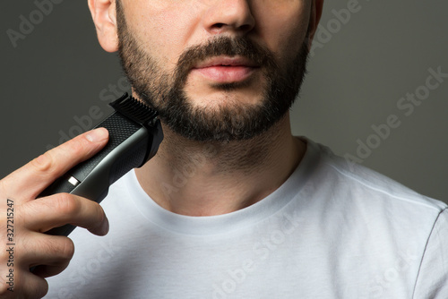 male beard trimmer trimer photo