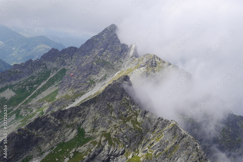 Tatry. Widok ze szlaku Dolina Pięciu Stawów-Orla Perć Tatry. Widok ze szlaku Dolina Pięciu Stawów-Orla Perć
