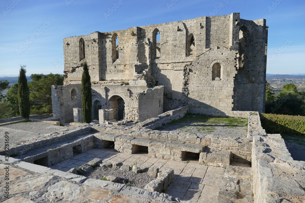 Ruines de l'abbaye Saint-Félix sur les hauteurs de Gigean