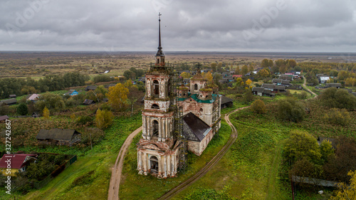 Church of the Epiphany in Jeski Stone five-altered church in the Baroque style of 1801 built. Tverskaya oblast, Bezhetsky district, Yeski village