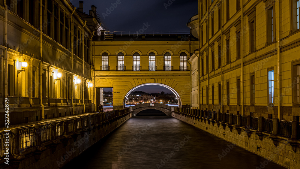Night view of the Hermitage Arch through the Winter Canal.