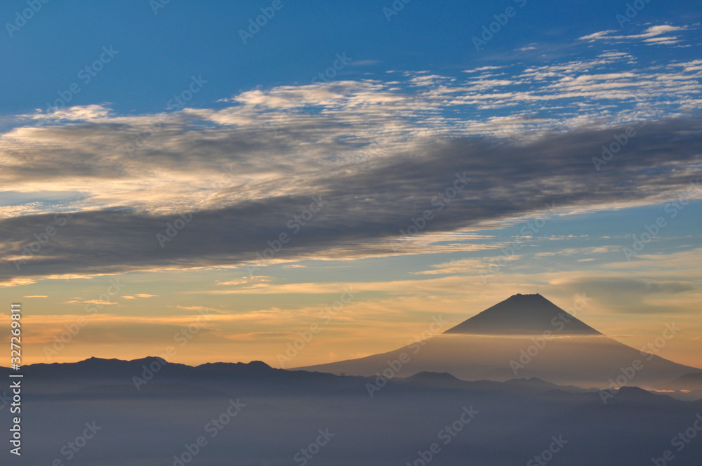 富士山　風景　赤　雲　空　日の出