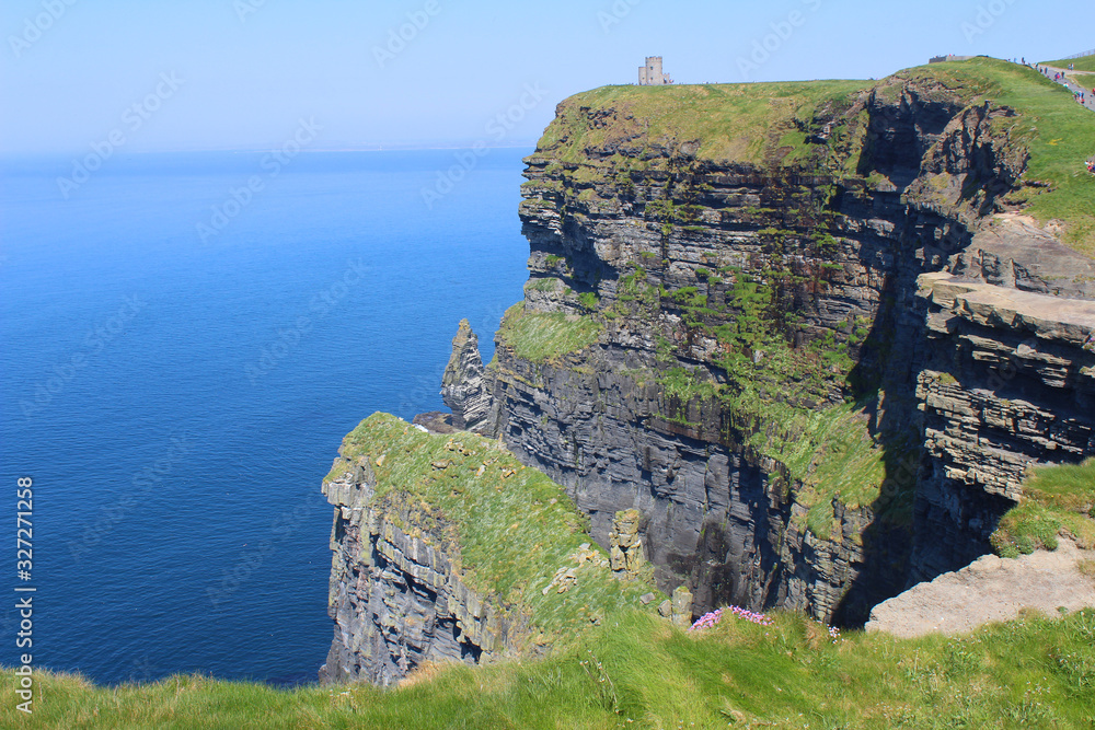 O'Brien's Tower and the Cliffs of Moher (IRE 0287) O'Brien's Tower and the Cliffs of Moher (IRE 0287)