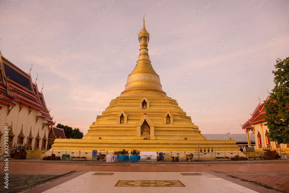 Fototapeta premium THAILAND KAMPHAENG PHET WAT BOROMMATHAT