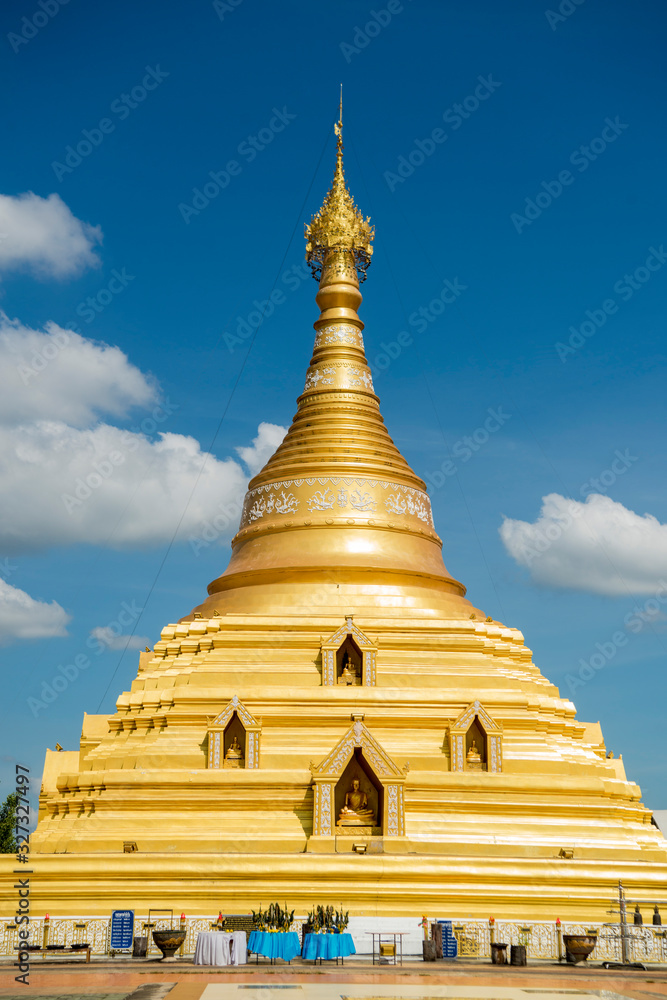 Fototapeta premium THAILAND KAMPHAENG PHET WAT BOROMMATHAT