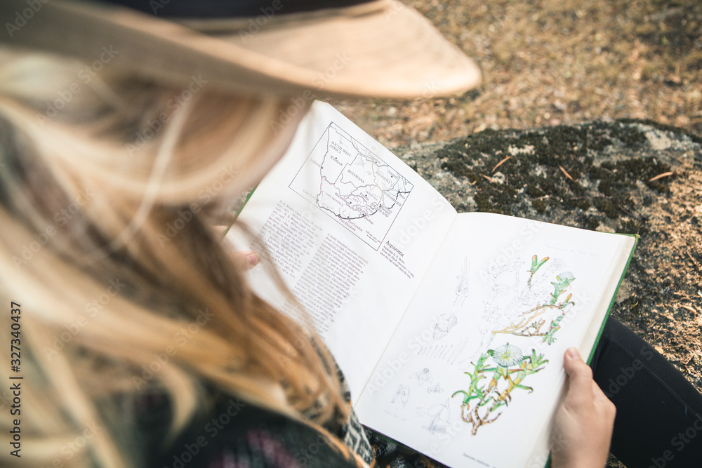 Naklejka premium Botanical book